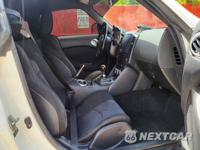 Piąte zdjęcie samochodu w środku: 2018 NISSAN 370Z BASE VIN:JN1AZ4EH5JM572517 - miniatura