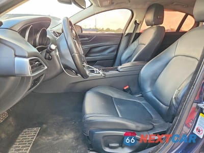 Zdjęcie 7 z 12 samochodu: 2018 JAGUAR XE PREMIUM VIN:SAJAD4FX4JCP34355 - miniatura
