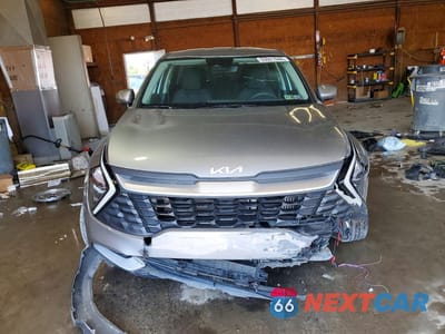 Piąte zdjęcie samochodu w środku: 2023 KIA SPORTAGE LX VIN:KNDPUCAG1P7052075 - miniatura