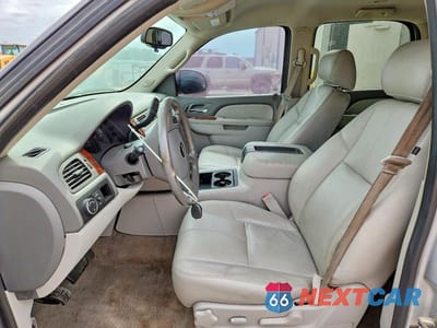Zdjęcie 7 z 13 samochodu: 2013 CHEVROLET TAHOE C1500 LT VIN:1GNSCBE06DR301613 - miniatura