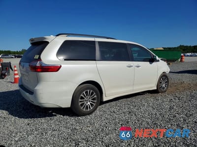 Trzecie zdjęcie samochodu z tyłu: 2018 TOYOTA SIENNA XLE 7-PASSENGER VIN:5TDYZ3DC1JS924220 - miniatura