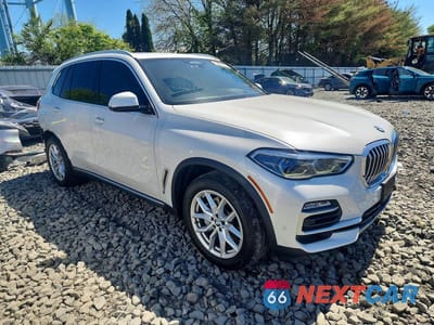 Czwarte zdjęcie samochodu z boku: 2019 BMW X5 XDRIVE40I VIN:5UXCR6C57KLL53946 - miniatura