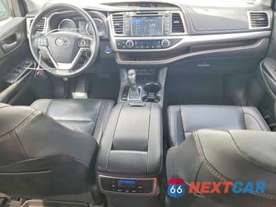Zdjęcie 8 z 13 samochodu: 2019 TOYOTA HIGHLANDER HYBRID XLE VIN:5TDJGRFH9KS061915 - miniatura