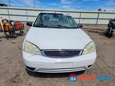 Piąte zdjęcie samochodu w środku: 2005 FORD FOCUS ZX4 VIN:1FAFP34N15W182170 - miniatura
