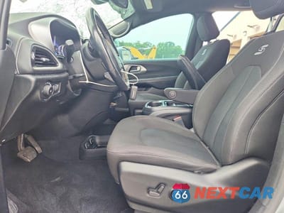 Zdjęcie 7 z 13 samochodu: 2021 CHRYSLER PACIFICA TOURING VIN:2C4RC1FG1MR572134 - miniatura
