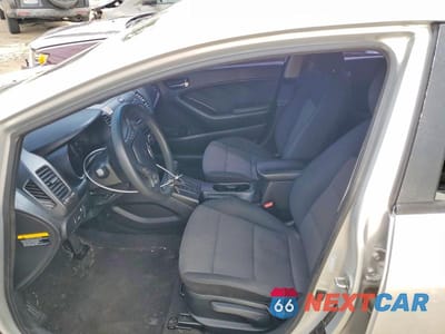 Zdjęcie 7 z 12 samochodu: 2014 KIA FORTE LX VIN:KNAFX4A60E5105242 - miniatura
