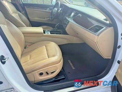 Piąte zdjęcie samochodu w środku: 2015 HYUNDAI GENESIS 3.8L VIN:KMHGN4JE9FU068196 - miniatura