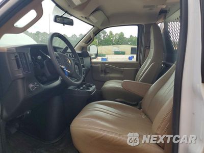 Zdjęcie 7 z 13 samochodu: 2024 CHEVROLET EXPRESS G2500 VIN:1GCWGAF73R1195454 - miniatura