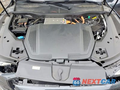 Zdjęcie 12 z 13 samochodu: 2021 AUDI E-TRON PREMIUM VIN:WA1AAAGE5MB010701 - miniatura
