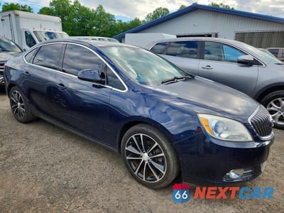Czwarte zdjęcie samochodu z boku: 2016 BUICK VERANO SPORT TOURING VIN:1G4PW5SK4G4181756 - miniatura