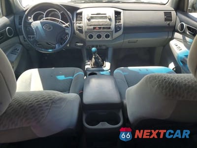 Zdjęcie 8 z 12 samochodu: 2011 TOYOTA TACOMA ACCESS CAB VIN:5TFUX4EN6BX006923 - miniatura
