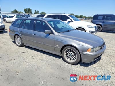 Czwarte zdjęcie samochodu z boku: 2002 BMW 540 IT AUTOMATIC VIN:WBADR63482GN92151 - miniatura