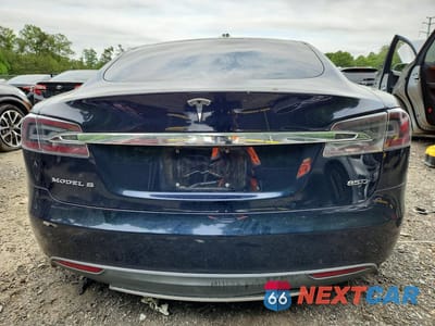 Zdjęcie 6 z 12 samochodu: 2015 TESLA MODEL S 85D VIN:5YJSA1H22FFP74892 - miniatura