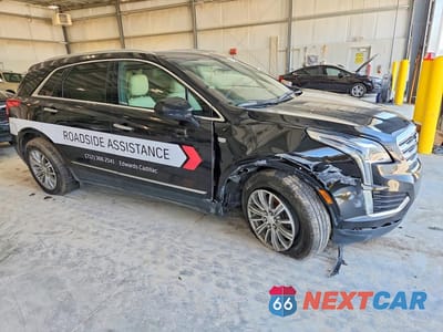 Czwarte zdjęcie samochodu z boku: 2018 CADILLAC XT5 LUXURY VIN:1GYKNDRS4JZ176661 - miniatura