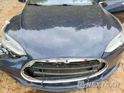 Zdjęcie 11 z 12 samochodu: 2015 TESLA MODEL S 85 VIN:5YJSA1H13FFP68817 - miniatura