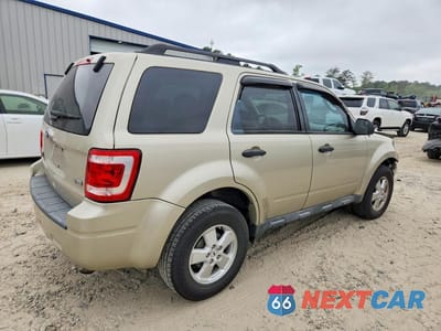 Trzecie zdjęcie samochodu z tyłu: 2011 FORD ESCAPE XLT VIN:1FMCU0DG2BKC16492 - miniatura