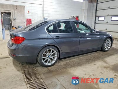 Trzecie zdjęcie samochodu z tyłu: 2015 BMW 320 I VIN:WBA3B1G56FNT04957 - miniatura