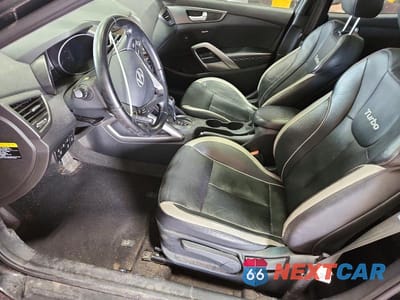 Zdjęcie 7 z 12 samochodu: 2015 HYUNDAI VELOSTER TURBO VIN:KMHTC6AE3FU229612 - miniatura