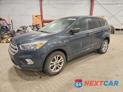2019 FORD ESCAPE SE 1FMCU9GD0KUA86657 - główne zdjęcie licytacji z USA - miniatura