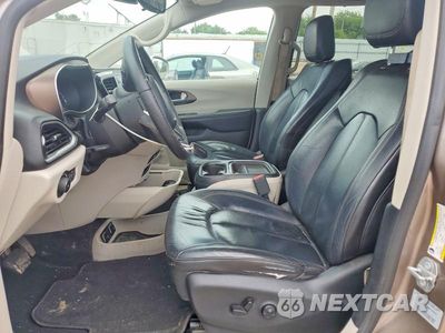 Zdjęcie 7 z 13 samochodu: 2017 CHRYSLER PACIFICA TOURING L VIN:2C4RC1BG5HR683135 - miniatura