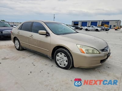 Czwarte zdjęcie samochodu z boku: 2004 HONDA ACCORD LX VIN:3HGCM56384G709326 - miniatura