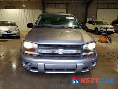 Piąte zdjęcie samochodu w środku: 2008 CHEVROLET TRAILBLAZER LS VIN:1GNDT13SX82236030 - miniatura