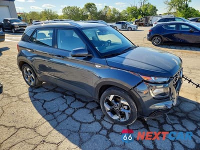 Czwarte zdjęcie samochodu z boku: 2025 HYUNDAI VENUE SEL VIN:KMHRC8A37SU397042 - miniatura