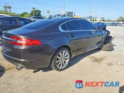 Trzecie zdjęcie samochodu z tyłu: 2012 JAGUAR XF VIN:SAJWA0FB9CLS59509 - miniatura