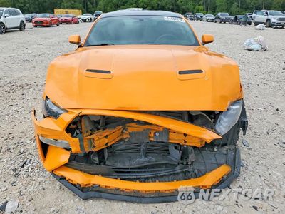 Piąte zdjęcie samochodu w środku: 2019 FORD MUSTANG VIN:1FA6P8TH0K5112010 - miniatura