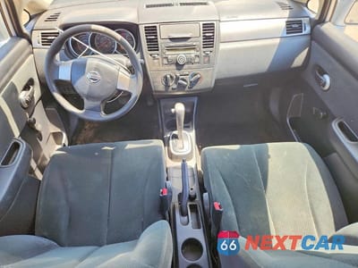 Zdjęcie 8 z 13 samochodu: 2011 NISSAN VERSA 1.8 S VIN:3N1BC1AP0BL451083 - miniatura