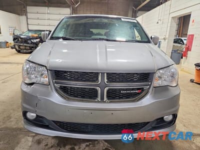Piąte zdjęcie samochodu w środku: 2017 DODGE GRAND CARAVAN SXT VIN:2C4RDGCG0HR861208 - miniatura