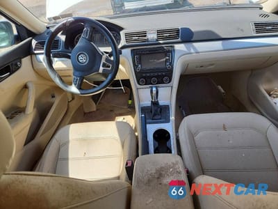 Zdjęcie 8 z 12 samochodu: 2013 VOLKSWAGEN PASSAT SE VIN:1VWBP7A31DC043804 - miniatura