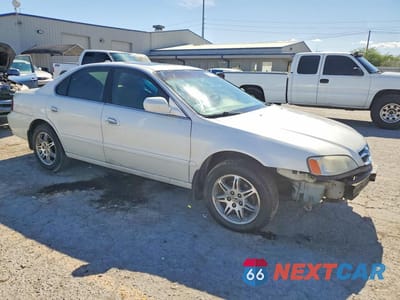 Czwarte zdjęcie samochodu z boku: 1999 ACURA 3.2TL VIN:19UUA5649XA028715 - miniatura