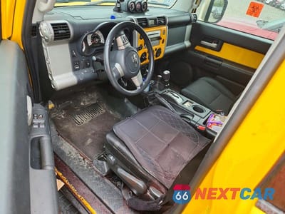 Zdjęcie 8 z 12 samochodu: 2010 TOYOTA FJ CRUISER BASE VIN:JTEBU4BF8AK071843 - miniatura