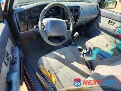 Zdjęcie 8 z 12 samochodu: 1993 TOYOTA T100 BASE VIN:JT4VD10AXP0004818 - miniatura