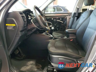 Zdjęcie 7 z 13 samochodu: 2016 KIA SOUL + VIN:KNDJP3A51G7302166 - miniatura