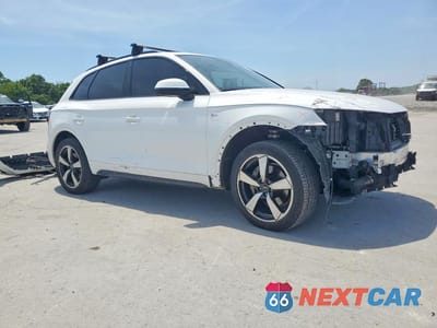 Czwarte zdjęcie samochodu z boku: 2022 AUDI Q5 PREMIUM PLUS 45 VIN:WA1EAAFY5N2088314 - miniatura