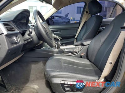Zdjęcie 7 z 12 samochodu: 2016 BMW 320 I VIN:WBA8A9C57GK616964 - miniatura