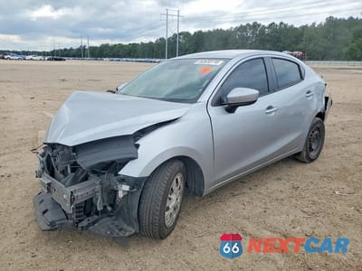 2019 TOYOTA YARIS L 3MYDLBYV0KY528670 - główne zdjęcie licytacji z USA - miniatura