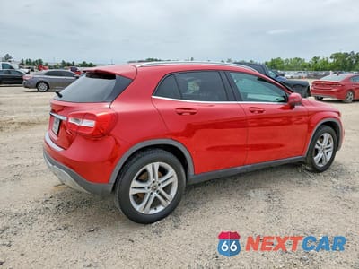 Trzecie zdjęcie samochodu z tyłu: 2020 MERCEDES-BENZ GLA 250 VIN:W1NTG4EBXLU040022 - miniatura