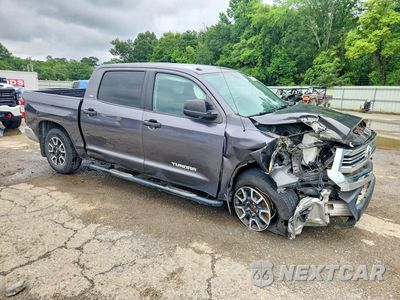 Czwarte zdjęcie samochodu z boku: 2016 TOYOTA TUNDRA CREWMAX SR5 VIN:5TFEM5F17GX103179 - miniatura