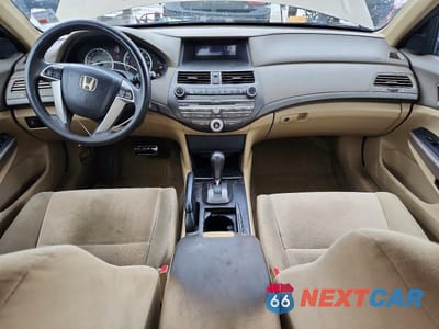 Zdjęcie 8 z 12 samochodu: 2010 HONDA ACCORD LX VIN:1HGCP2F36AA163805 - miniatura