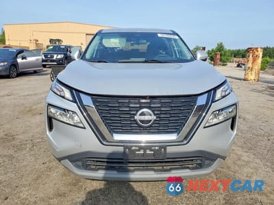 Piąte zdjęcie samochodu w środku: 2022 NISSAN ROGUE SV VIN:5N1BT3BB2NC688245 - miniatura