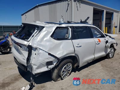 Trzecie zdjęcie samochodu z tyłu: 2025 TOYOTA GRAND HIGHLANDER HYBRID XLE VIN:5TDACAB53SS054483 - miniatura