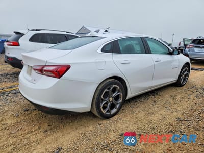 Trzecie zdjęcie samochodu z tyłu: 2021 CHEVROLET MALIBU LT VIN:1G1ZD5ST2MF045890 - miniatura