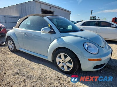 Czwarte zdjęcie samochodu z boku: 2006 VOLKSWAGEN NEW BEETLE CONVERTIBLE OPTION PACKAGE 1 VIN:3VWRF31YX6M310509 - miniatura