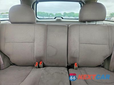 Zdjęcie 10 z 13 samochodu: 2004 JEEP GRAND CHEROKEE LAREDO VIN:1J4GX48S24C145045 - miniatura