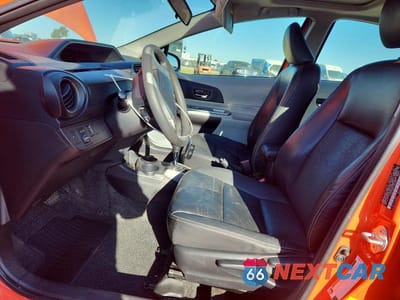Zdjęcie 7 z 12 samochodu: 2012 TOYOTA PRIUS C FOUR VIN:JTDKDTB38C1005984 - miniatura