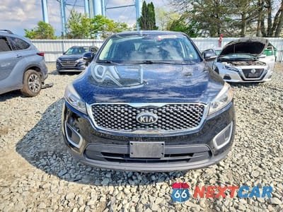 Piąte zdjęcie samochodu w środku: 2018 KIA SORENTO L VIN:5XYPG4A38JG429361 - miniatura