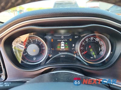 Zdjęcie 9 z 12 samochodu: 2018 DODGE CHALLENGER SXT VIN:2C3CDZAG0JH242175 - miniatura